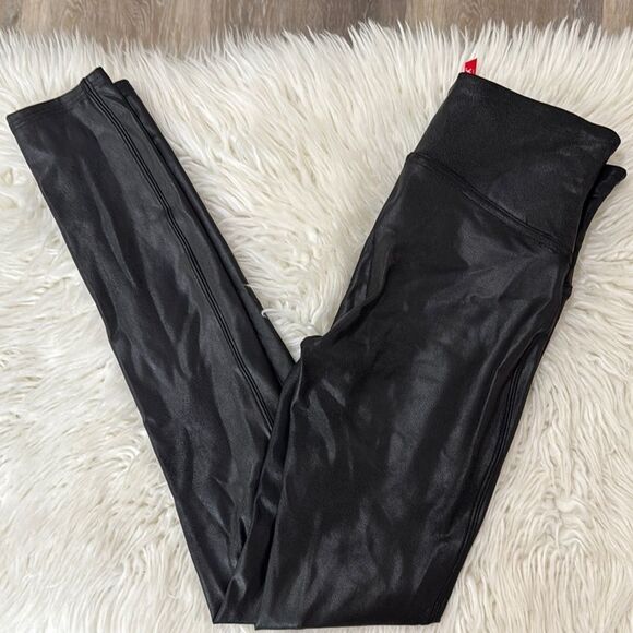 SPANX Faux Leather Black Leggings Size SP - Picture 2 of 7